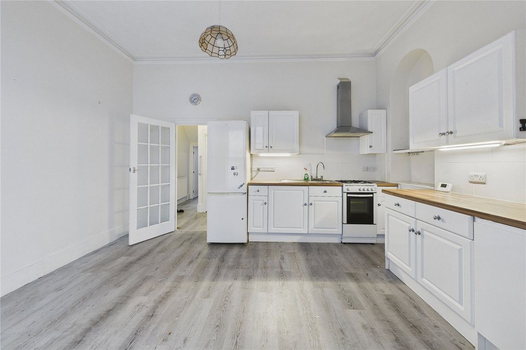 Property photo 2 of 9 Picture No. 01