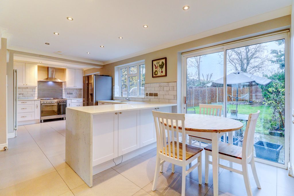 Property photo 2 of 17 Picture No. 06