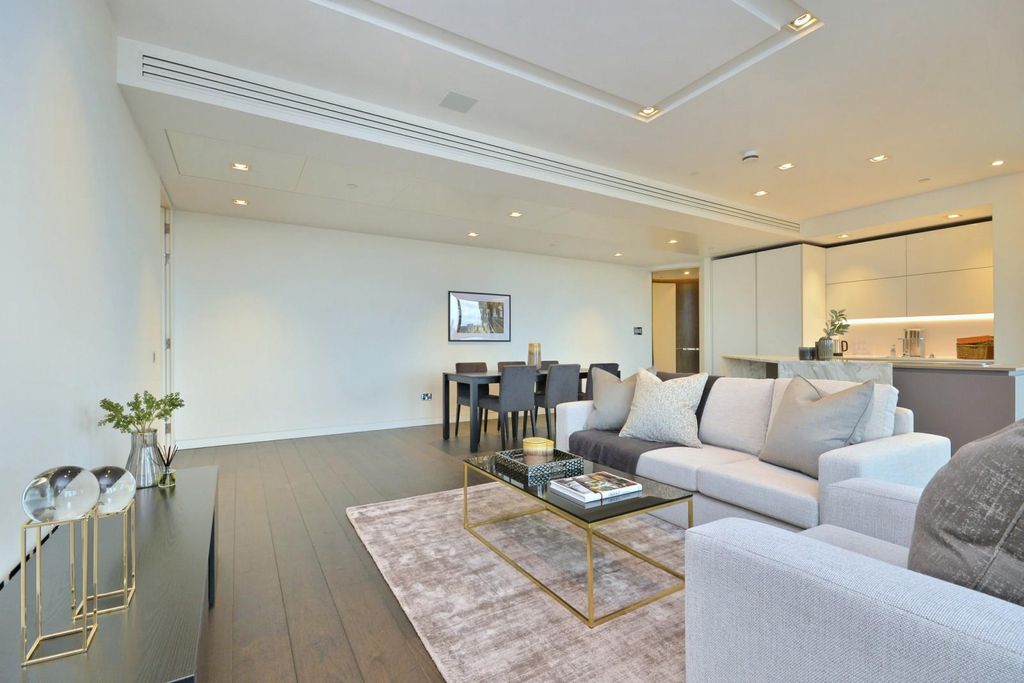 Property photo 3 of 18 Image