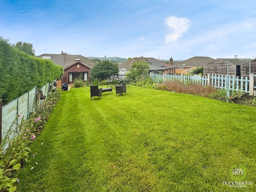 Property photo 2 of 32