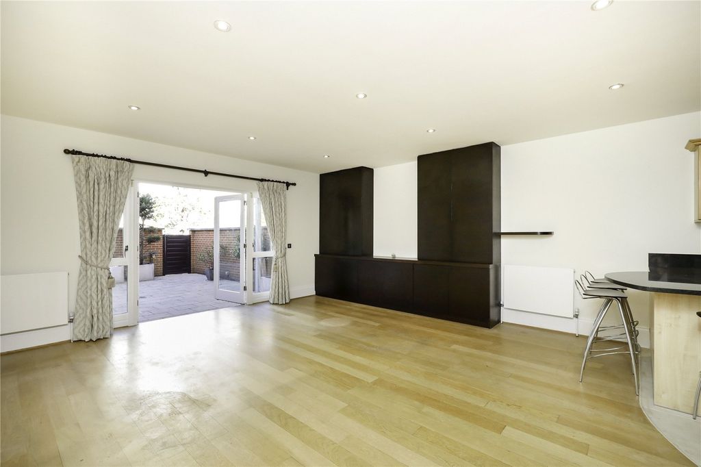 Property photo 2 of 13 Reception Room