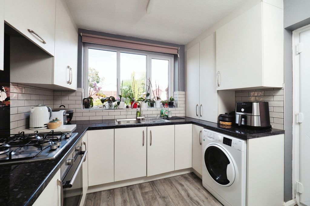 Property photo 2 of 17 Photography