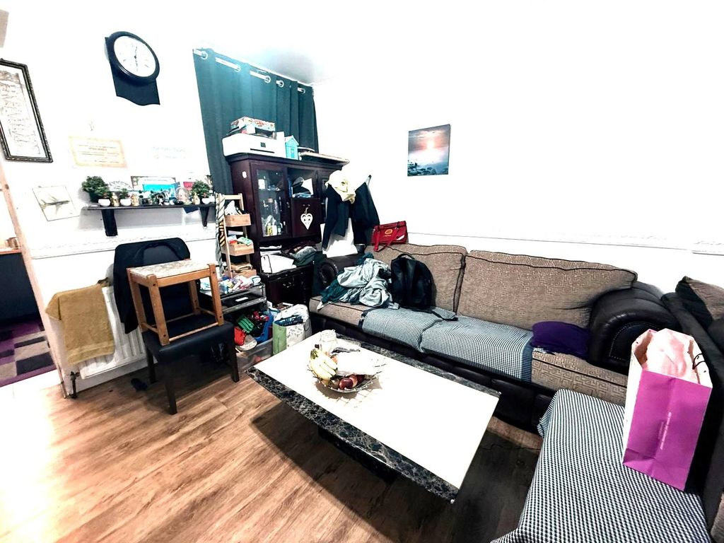 Property photo 3 of 12 Gallery