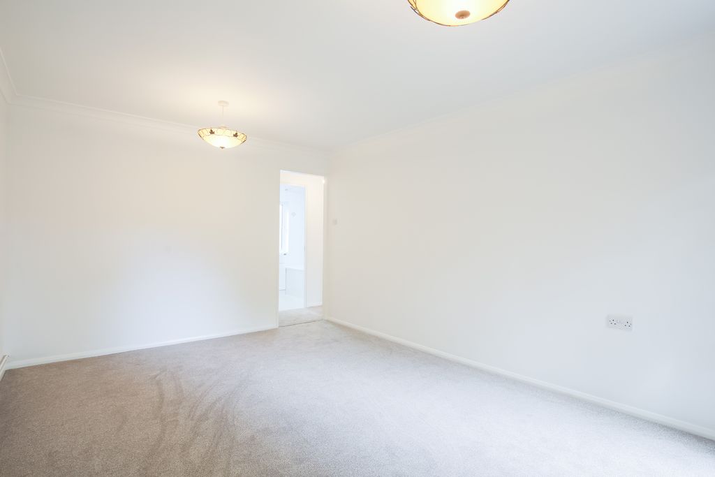 Property photo 3 of 10 Untitled-3074