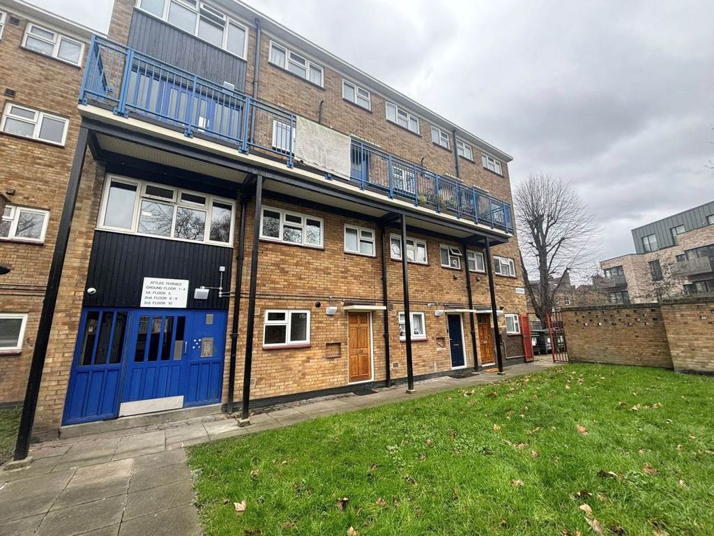 Property photo 1 of 7 Outside