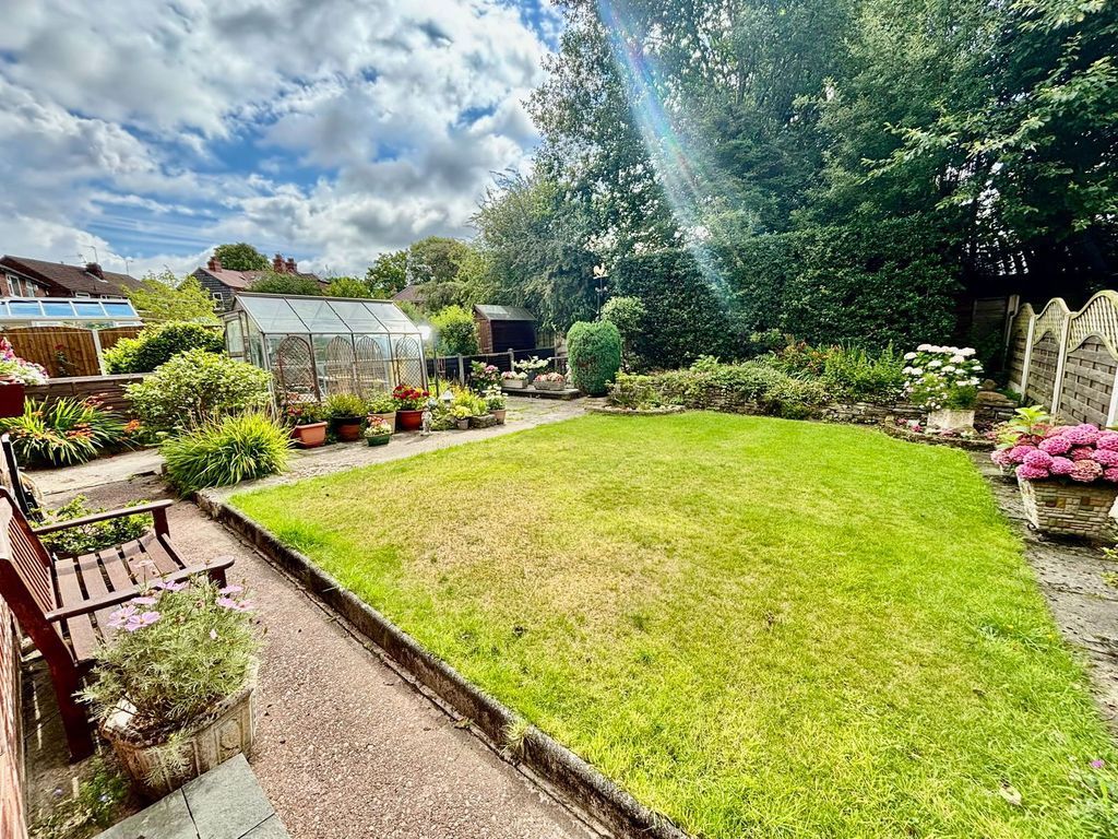Property photo 2 of 21