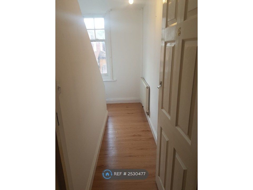 Property photo 3 of 27