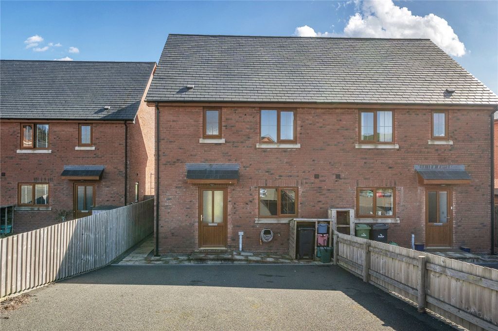 Property photo 1 of 25 Picture No. 28