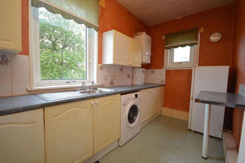 Property photo 2 of 8 3.Jpg