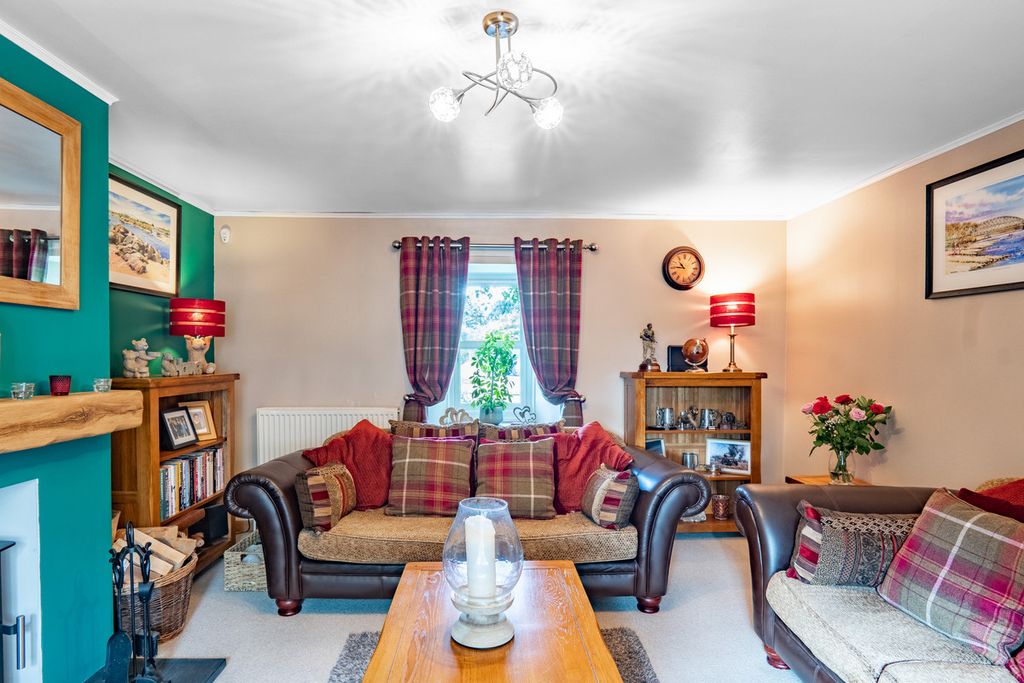 Property photo 3 of 43