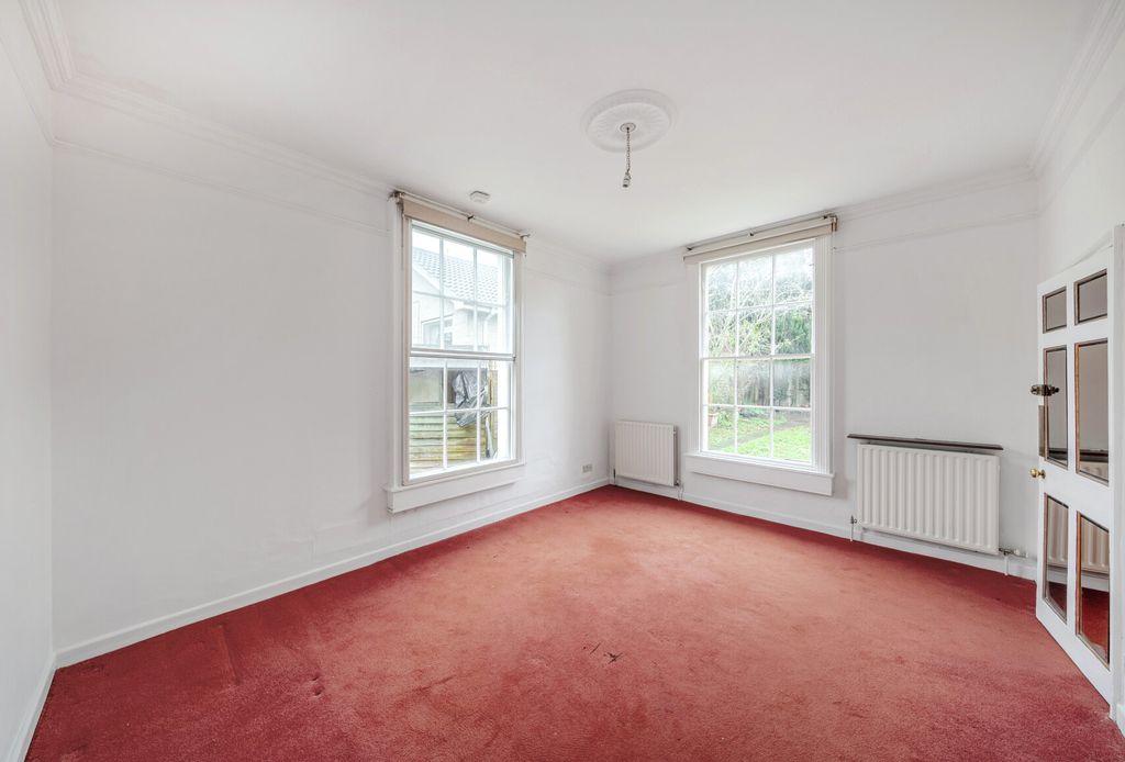 Property photo 3 of 19 Dining Room