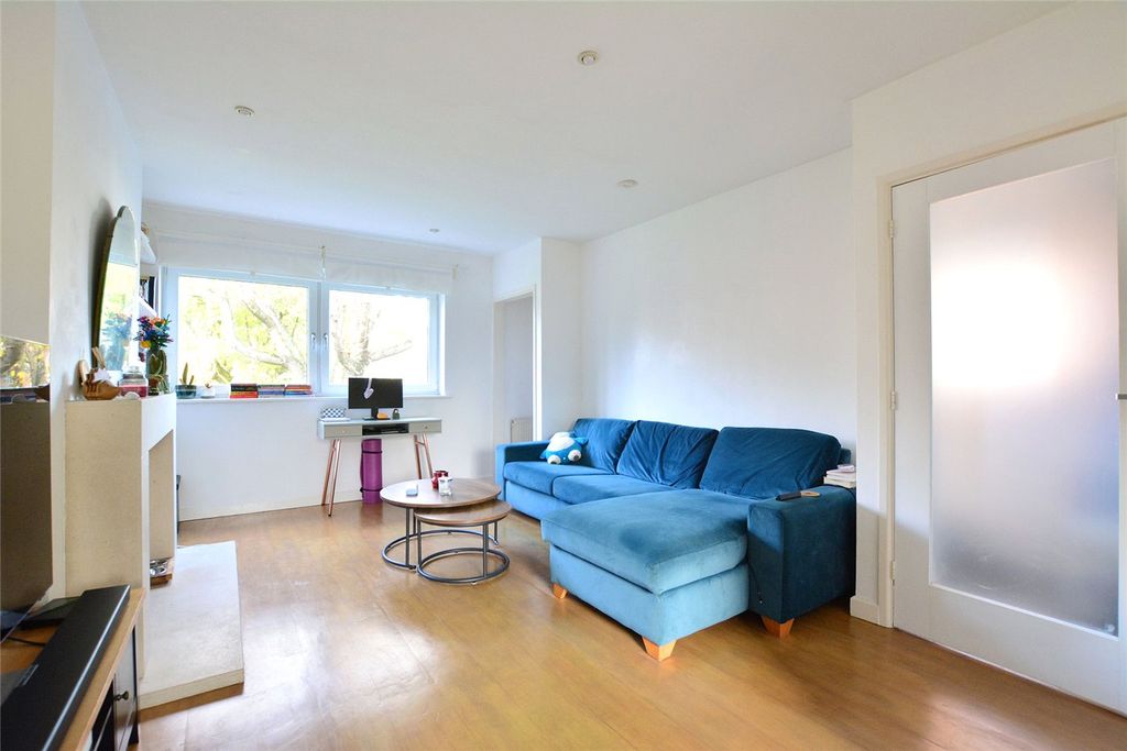 Property photo 3 of 14 Picture No. 13