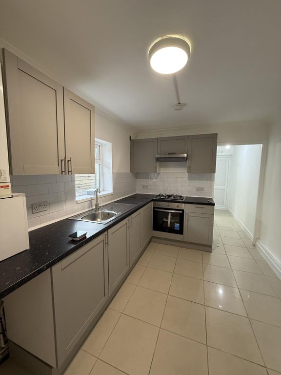 Property photo 1 of 5 1 Bedroom Terraced For Rent