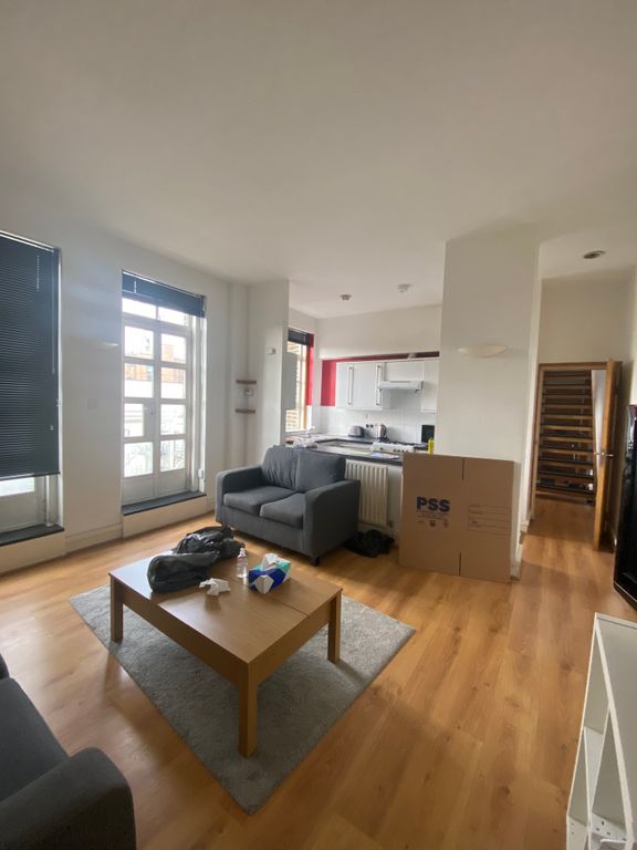 Property photo 2 of 11