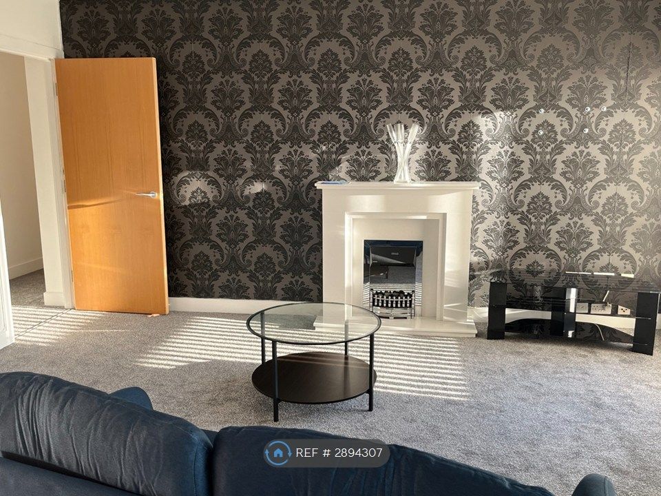 Property photo 2 of 10 Living Room Feature Wall
