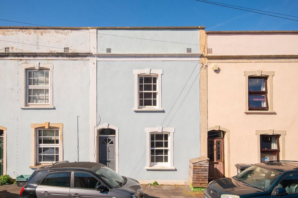 Property photo 2 of 31 3S5Ssw - External C.Jpg