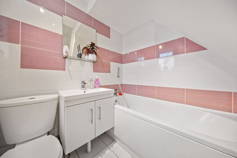 Property photo 3 of 23 Bathroom