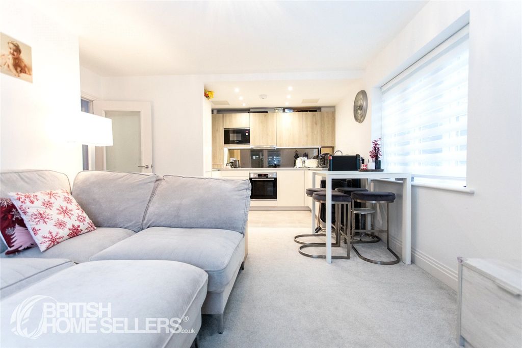 Property photo 3 of 24 Picture No. 21