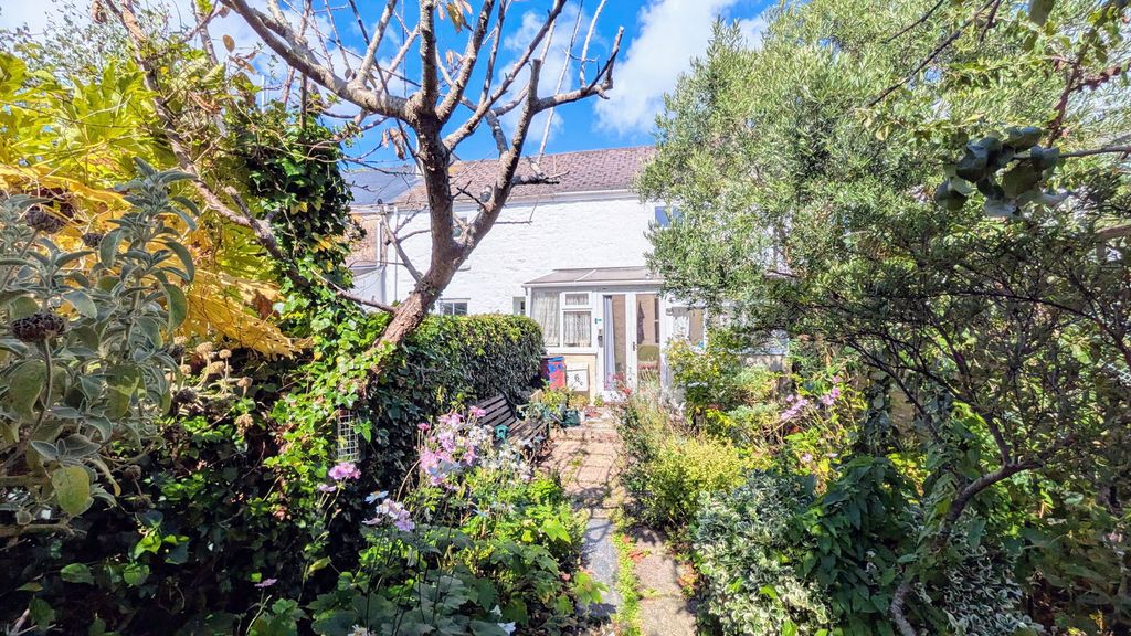 Property photo 1 of 8