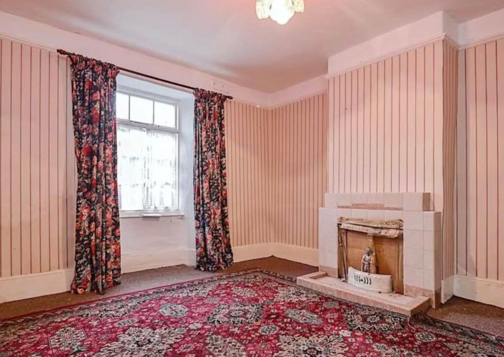 Property photo 3 of 8