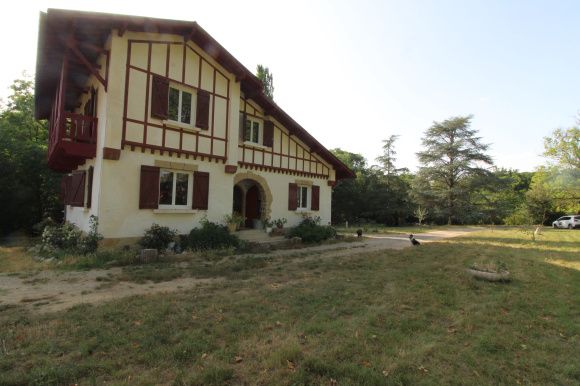 Property photo 1 of 18