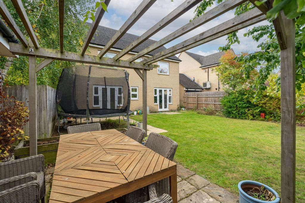 Property photo 3 of 39