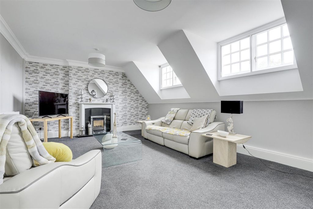 Property photo 2 of 20 07.Jpg