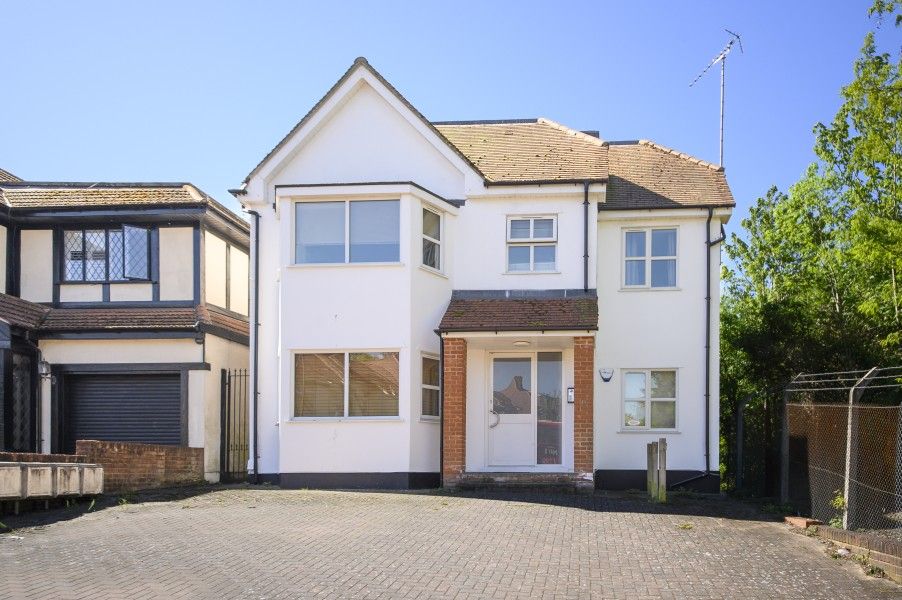 Property photo 2 of 11