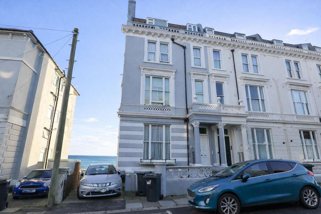 Property photo 1 of 18 28Aa9892-51c3-429c-8F78-60Fc15707d6F.Png