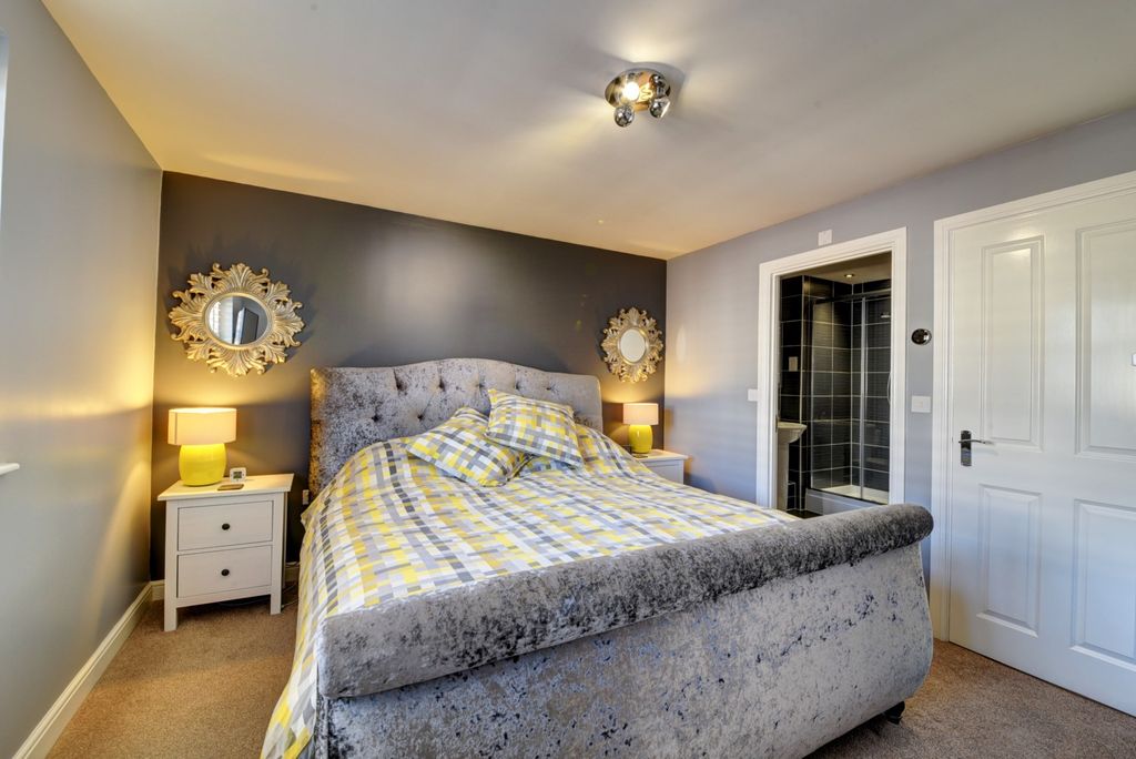 Property photo 3 of 14 30000315-Hr-3