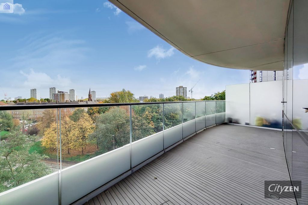 Property photo 2 of 16 Terrace