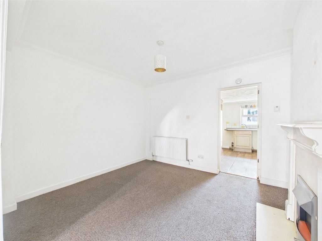 Property photo 3 of 8 Picture No. 21