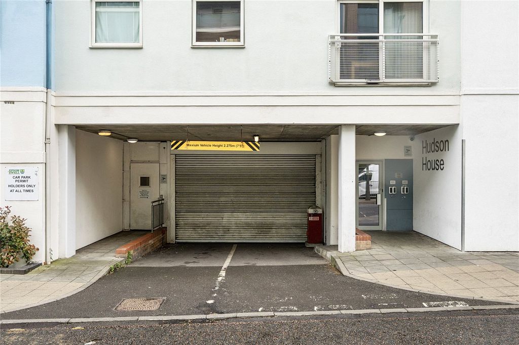 Property photo 2 of 10 Picture No. 05