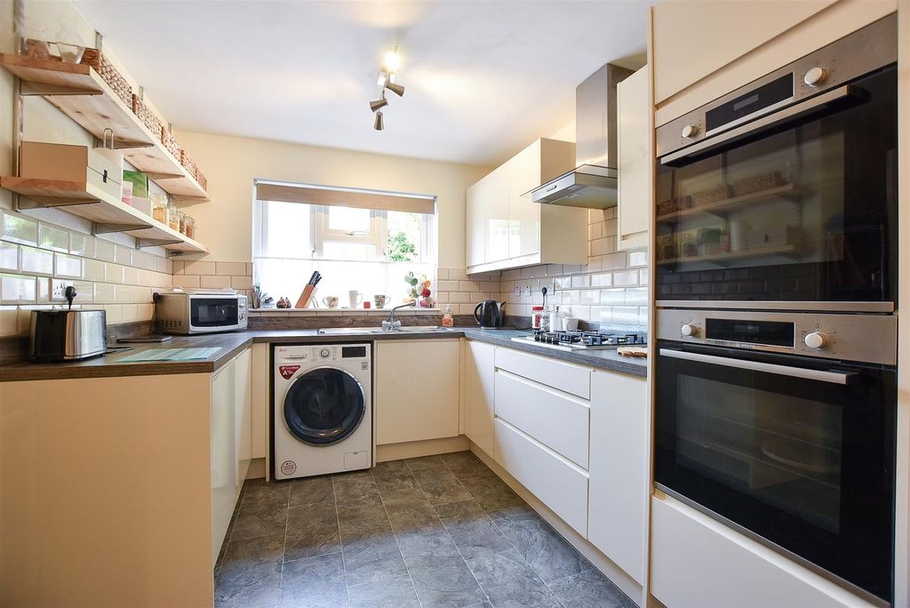 Property photo 3 of 15 Kitchen-Breakfast Room..Jpg