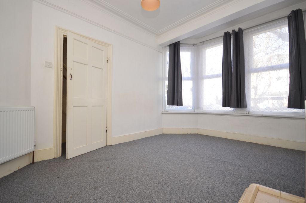 Property photo 1 of 14 3 Double Bedroom Terraced House