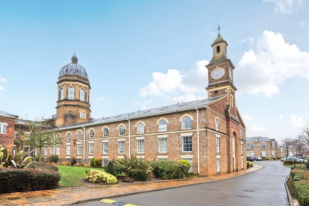 Property photo 1 of 14