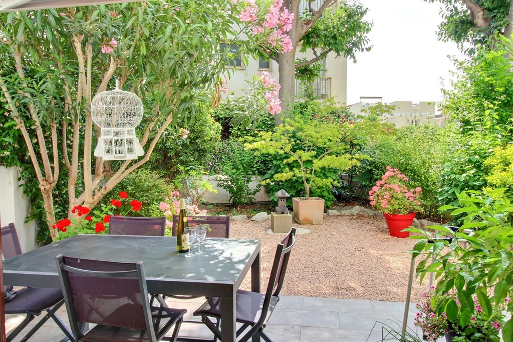 Property photo 1 of 25