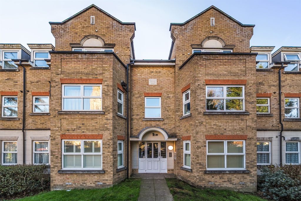 Property photo 2 of 12