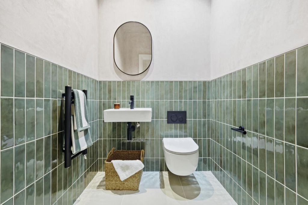 Property photo 2 of 25