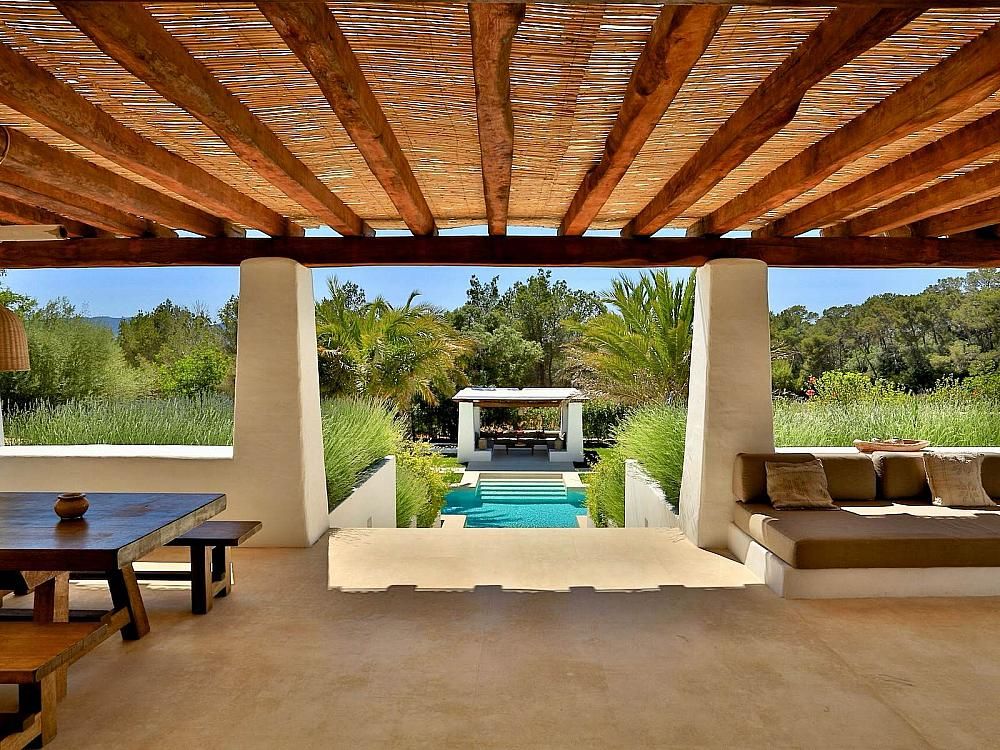 Property photo 1 of 26