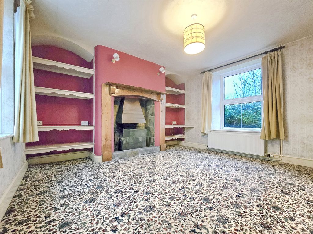 Property photo 2 of 23 Picture No. 12