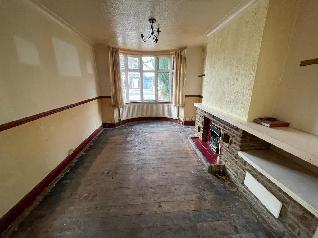 Property photo 3 of 9