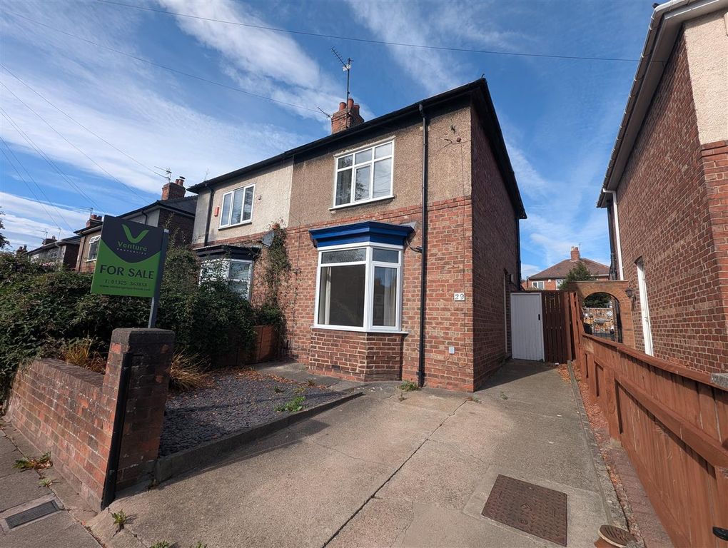 Property photo 1 of 14 Externally