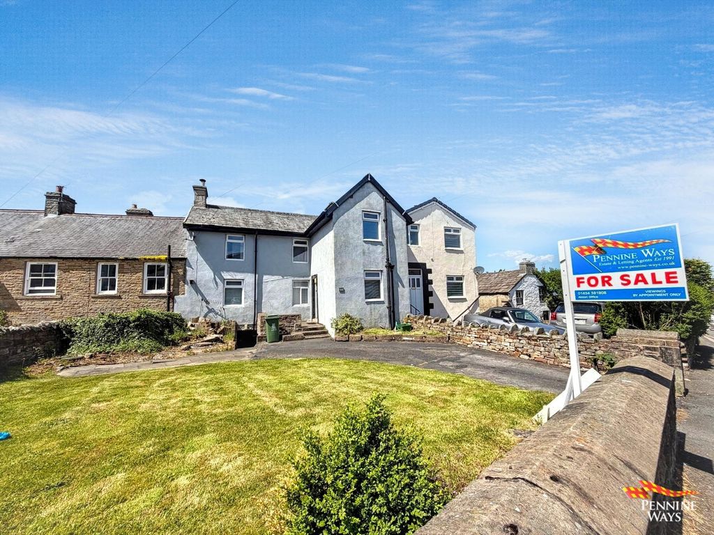Property photo 1 of 31