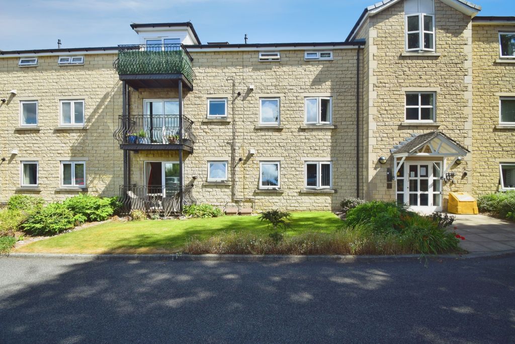 Property photo 1 of 13 43c63845-Front