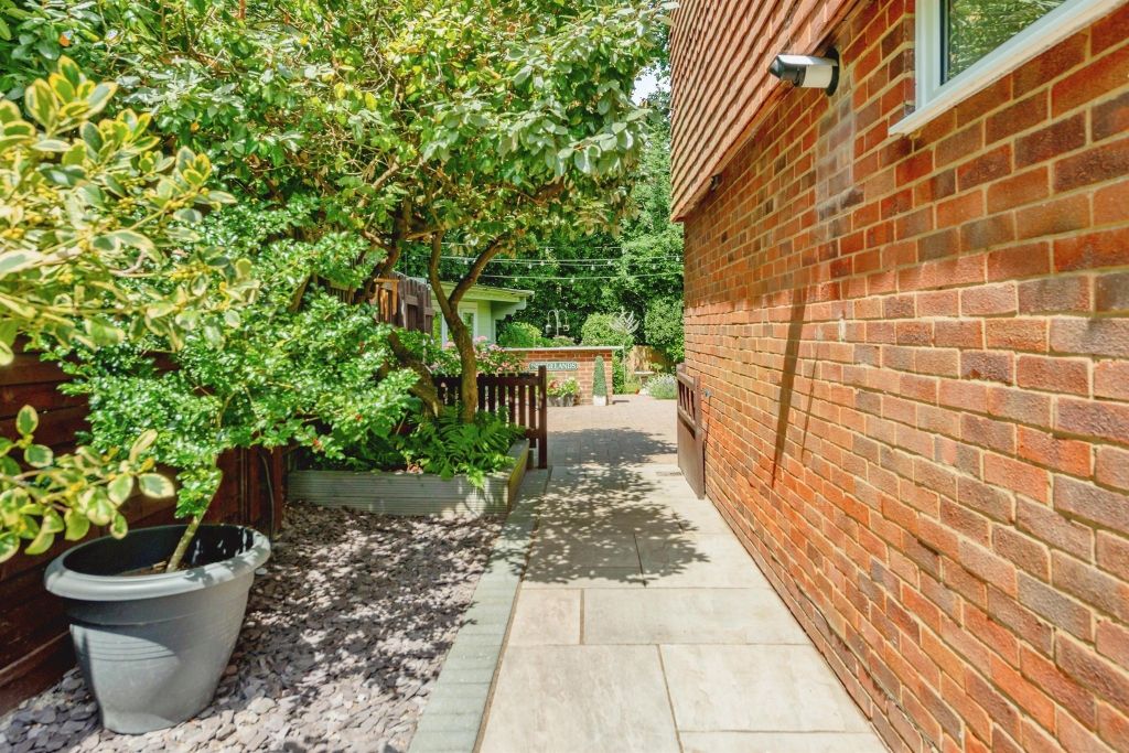 Property photo 3 of 37