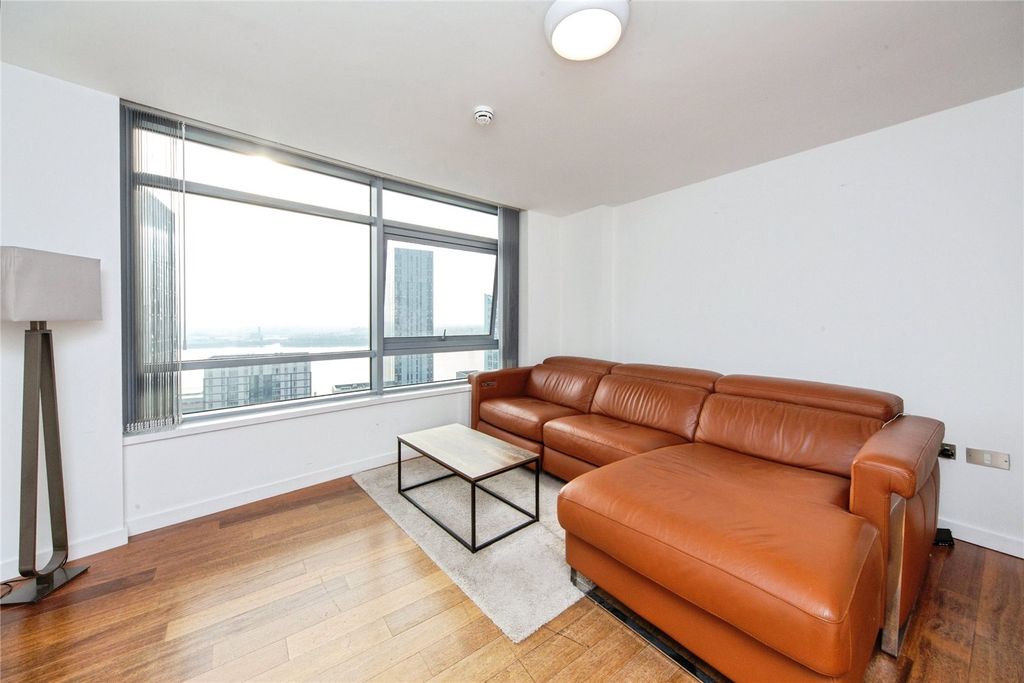 Property photo 3 of 21 Picture No. 10