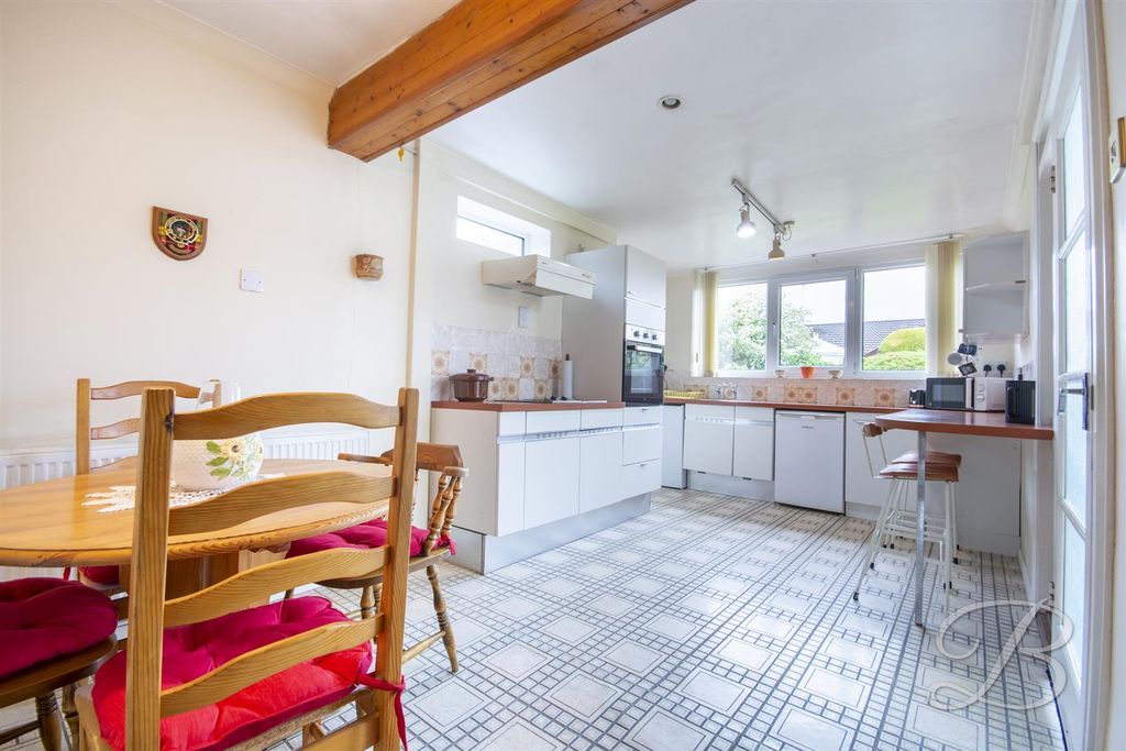 Property photo 3 of 14 CC16.Jpg