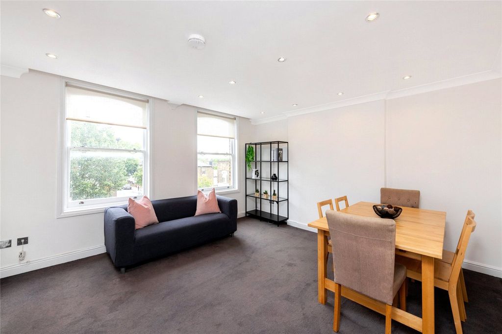 Property photo 3 of 27 Picture No. 39