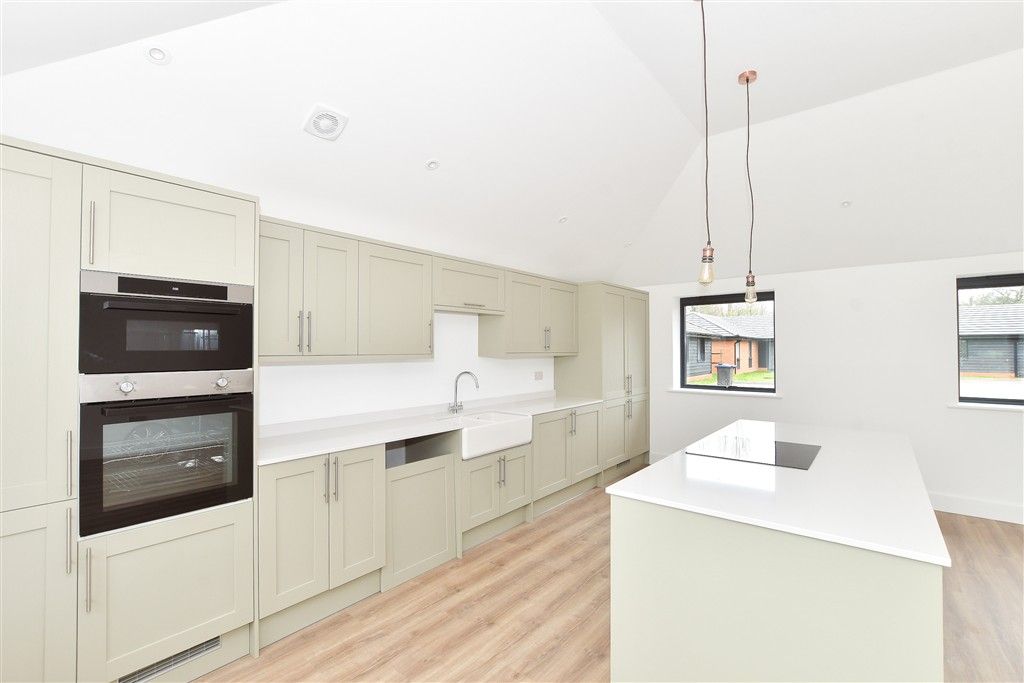 Property photo 3 of 12 Lounge/ Kitchen/ Diner